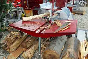How to Split Wood with a Log Splitter